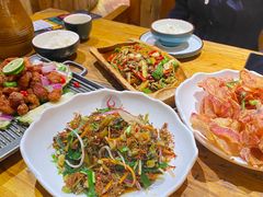 柠檬叶酥小排-老滇山寨•云南特色菜•地方菜•民族风情歌舞表演(金碧店)