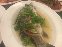 -拉威海鲜市场
