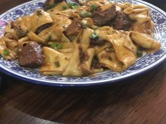 -壹阁胡羊焖饼(特色小吃街店)