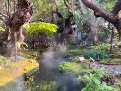 -Chom Cafe and Restaurant