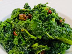 -阿瓦山寨·湘菜现炒·剁椒鱼头王(咸阳总店)