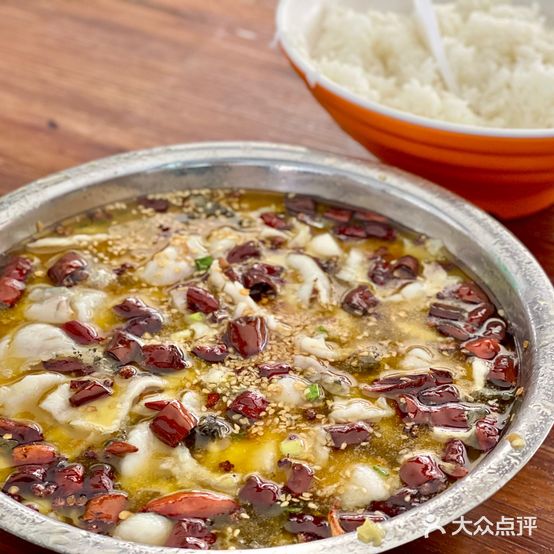 老太婆酸菜鱼(龚大塘店)