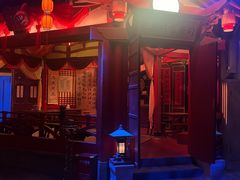 -暴风岛沉浸式体验馆(百联世纪店)