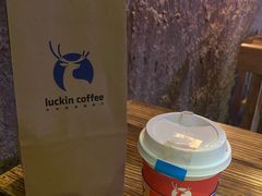 -瑞幸咖啡(大连罗斯福广场一层店)