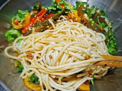 烧椒皮蛋肉沫面-味研所·麵