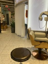-PE SALON 