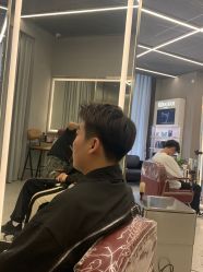 -侨治发型