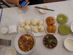 -李与白包子铺(桐梓林店)