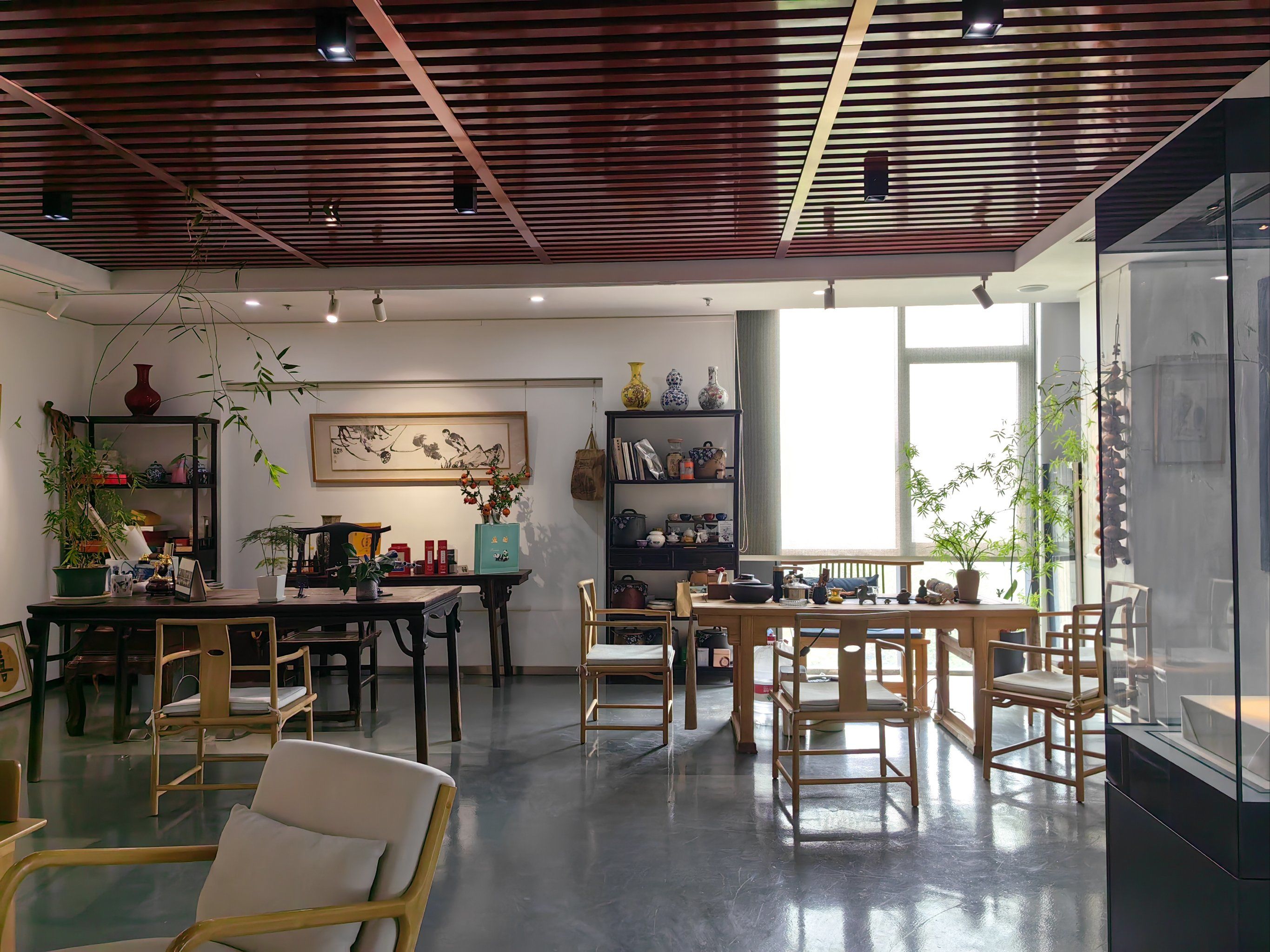 隐于喧嚣的茶艺空间