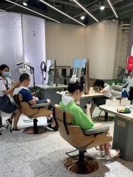 -PE SALON 