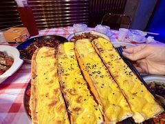 -肥小宝·金牌油焖大虾(襄阳龙虾地标店)