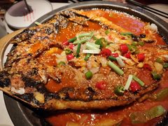 -鸣记脆皮烤鱼·海鲜烤鱼(三八广场店)