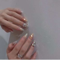 -美奈サロン美甲美睫皮肤管理