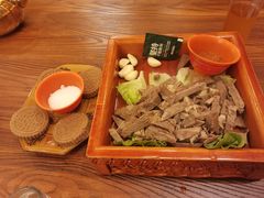 手抓牦牛肉-如意林卡藏餐吧 (九寨沟店)