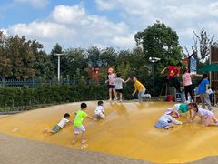 -季高兔窝窝亲子园(上海薰衣草公园店)