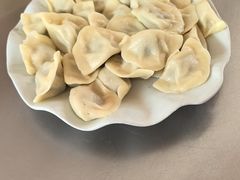 -粘豆包柴火铁锅炖