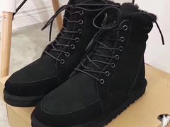 -UGG(燕莎奥特莱斯购物中心店)