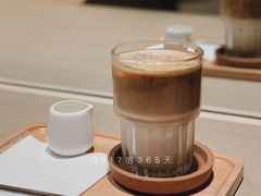 -物质生活书·酒吧