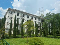 -四川汶川特大地震漩口中学遗址