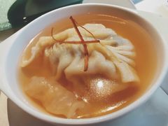 花胶灌汤饺-皇朝会.经典传统粤菜(外滩店)