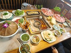 -巴渝瓦肆重庆鲜火锅(宝龙环湖店)