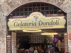 -Gelateria Dondoli