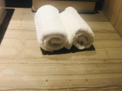 -西安大雁塔科技大学地铁站亚朵酒店