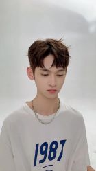 -苏奇发型·烫发染发