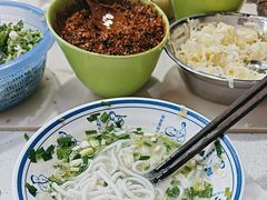 -小倪羊肉米线馆