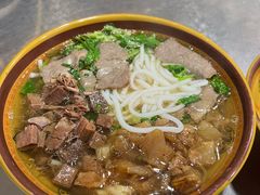 -花溪牛肉粉(八鸽岩店)