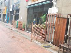 -八月美食小馆(银泰城总店)