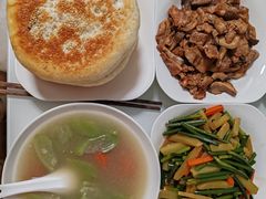 -爱月宝月嫂·育儿嫂(哈尔滨总店)