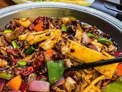 -老滇山寨•云南特色菜•地方菜•民族风情歌舞表演(金碧店)