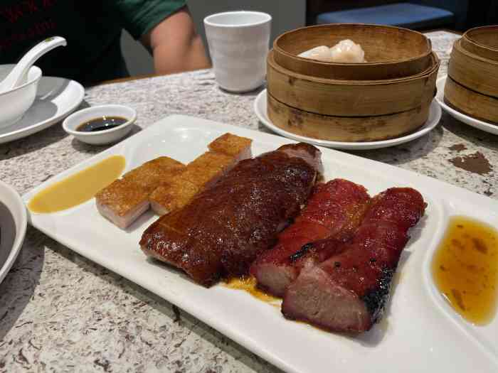 萝卜糕这次点了xo酱一起炒的 比香煎萝卜63多了一点80味 烧鹅也