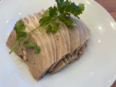 -侬佳蒸菜馆(听潮店)