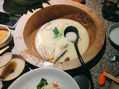 -云荷里·蒸汽石锅鱼·云南菜(中发百旺店)
