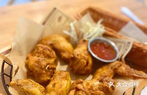 Thai-style Fried Chicken Wings