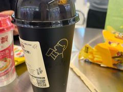 -喜茶(迪士尼小镇·平行宇宙店)