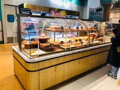 面包甜点陈列柜-格瑞思动物奶油生日蛋糕(园区永旺店)