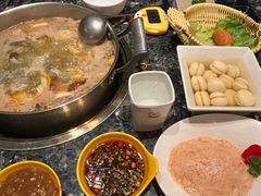 -一席地·本地鸡窝·杭帮鸡火锅(萧山银隆百货店)