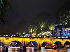 -苗伯妈酸汤火锅