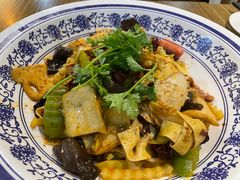 -蜀天上精专麻辣香锅(文定路店)