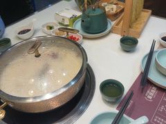 -洪氏嗨捞·猪肚鸡火锅(阳光天地店)