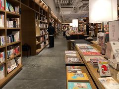 -茑屋书店(天目里店)