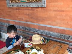 -Pundi Pundi Restaurant