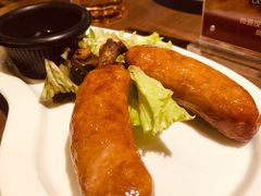 -拉亚汉堡经典餐厅(商城路店)