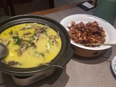 -山涧肴·湘味家肴(松岗满纷天地店)