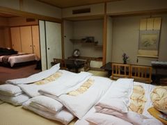 餐后就变成卧室-月光园游月山庄