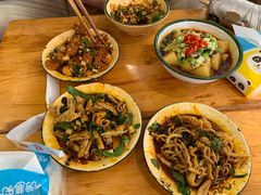 -拈签一笑黄牛肉辣卤串串