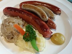 -LENBACH兰巴赫西餐啤酒坊(大连东港店)